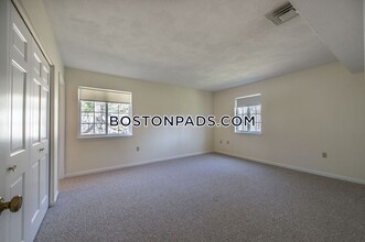 4 April Ln in Lexington, MA - Building Photo - Building Photo