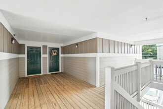 9849 Campus Walk Ln in Charlotte, NC - Foto de edificio - Building Photo