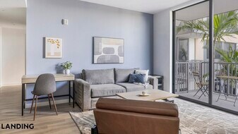 3830 NW 11th St in Miami, FL - Building Photo