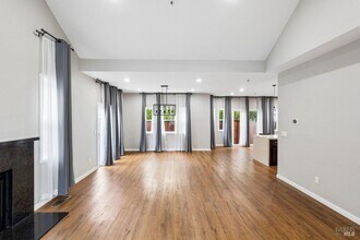 4 Courtney Ln in Mill Valley, CA - Building Photo - Building Photo