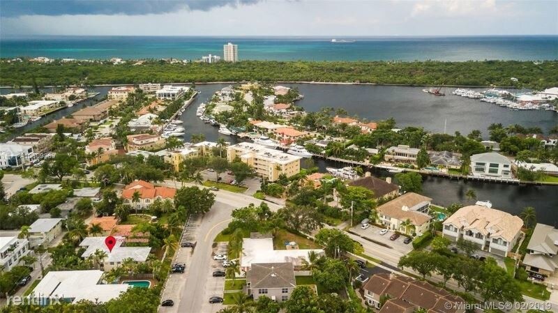 1311 Bayview Dr in Fort Lauderdale, FL - Building Photo