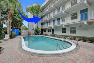 1407 NE 56th St, Unit 315 in Fort Lauderdale, FL - Building Photo