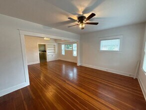 244 14th St SE in Salem, OR - Building Photo - Building Photo