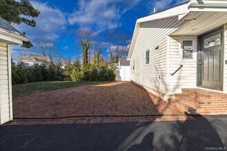 2280 Brookside Ave in Wantagh, NY - Building Photo - Building Photo