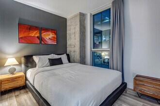 2061 Rue Stanley, Unit SI ID1353845P in Montréal, QC - Building Photo - Building Photo