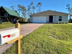 19033 Bartow Blvd in Ft. Myers, FL - Building Photo