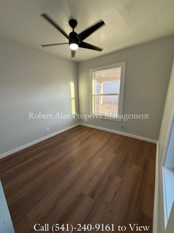 119 SW Emigrant Ave in Pendleton, OR - Building Photo - Building Photo