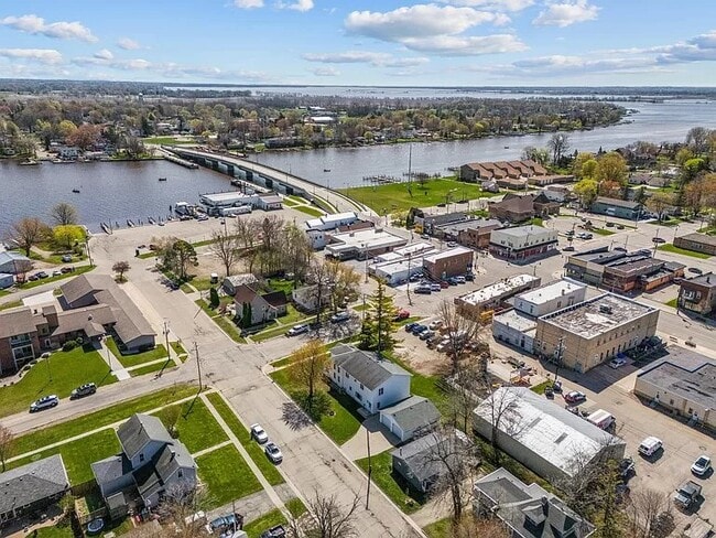 225 Prospect St, Unit 225 Prospect Street in Winneconne, WI - Building Photo - Building Photo