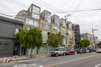 2407-2411 Harrison St in San Francisco, CA - Building Photo - Building Photo