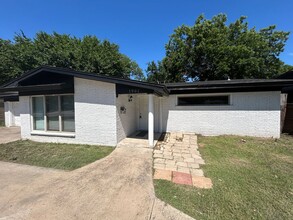 1902 N O'Connor Rd in Irving, TX - Building Photo - Building Photo