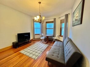 558 Washington St in Boston, MA - Building Photo - Building Photo