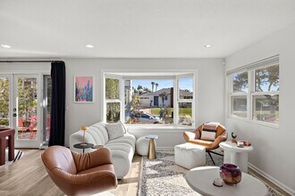 146 Avenida Barcelona in San Clemente, CA - Building Photo - Building Photo