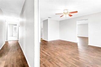 6000 Maple Springs Dr in Arlington, TX - Building Photo - Building Photo