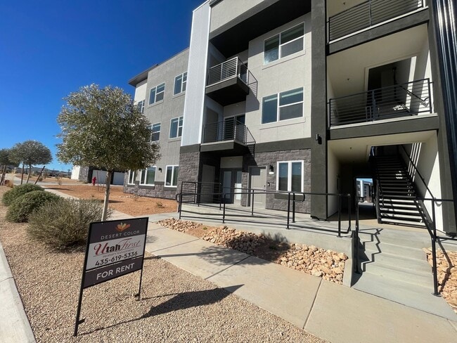 5801 S Garnet Dr in Saint George, UT - Building Photo - Building Photo