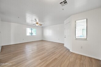 3065 N 67th Ave in Phoenix, AZ - Building Photo - Building Photo