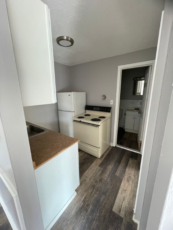 13420 Euclid Ave in East Cleveland, OH - Foto de edificio - Building Photo