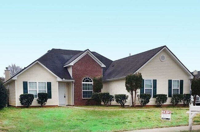 235 Charleston Pl in Covington, GA - Building Photo - Building Photo
