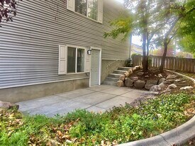 5341 S Trunk Bay Cir in Murray, UT - Building Photo