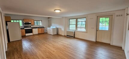 64 Church St in Jeffersonville, VT - Building Photo - Building Photo