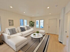 3919 1/2-31-2 Mont Clair St in Los Angeles, CA - Building Photo