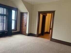 313 W Willow St in Chippewa Falls, WI - Building Photo - Building Photo