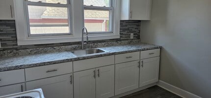 312 Huntington St, Unit 3 in New Haven, CT - Building Photo - Building Photo