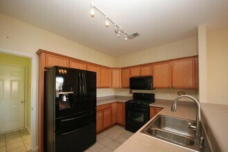 2120 Highland Gate Dr in Cumming, GA - Building Photo - Building Photo