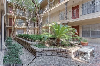 Watermill Apartments in Houston, TX - Building Photo - Building Photo