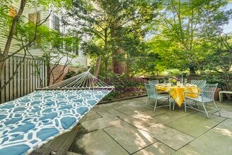 74 Buckingham St in Cambridge, MA - Foto de edificio - Building Photo