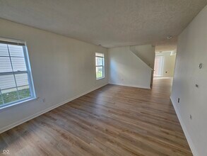 11329 Smoothbark Dr in Indianapolis, IN - Building Photo - Building Photo