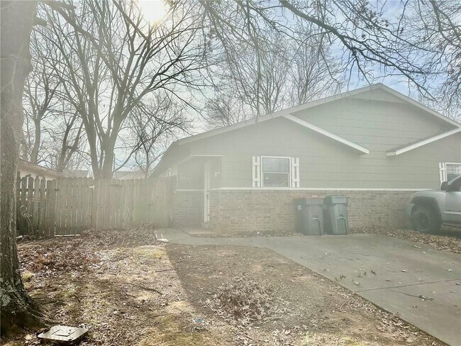 1909 Cypress Pl in Springdale, AR - Building Photo - Building Photo