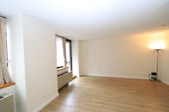 250 E 40th St, Unit 31 D in New York, NY - Foto de edificio - Building Photo