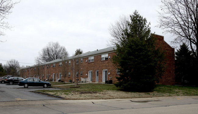 White Birch Apartments in Hazelwood, MO - Foto de edificio - Building Photo