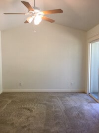 1366 Oak Ridge Dr photo'