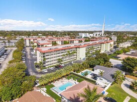 5300 NE 24th Terrace in Fort Lauderdale, FL - Building Photo