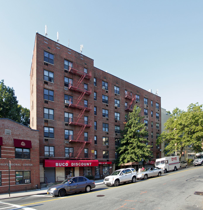 3890 Sedgwick Ave in Bronx, NY - Building Photo