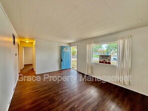 6028 Forest Dr in Commerce City, CO - Foto de edificio - Building Photo