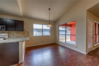 612 Brookside Pass in Cedar Park, TX - Foto de edificio - Building Photo