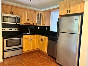 6175 NW 57th St in Tamarac, FL - Building Photo - Building Photo