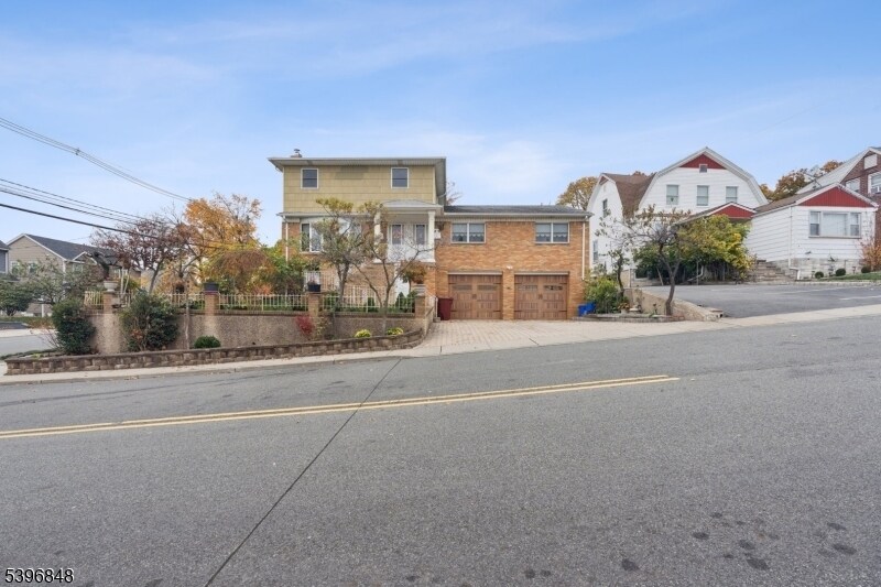 3 Witherspoon St in Nutley, NJ - Building Photo