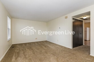 7959 Mt Hood in Dayton, OH - Building Photo - Building Photo