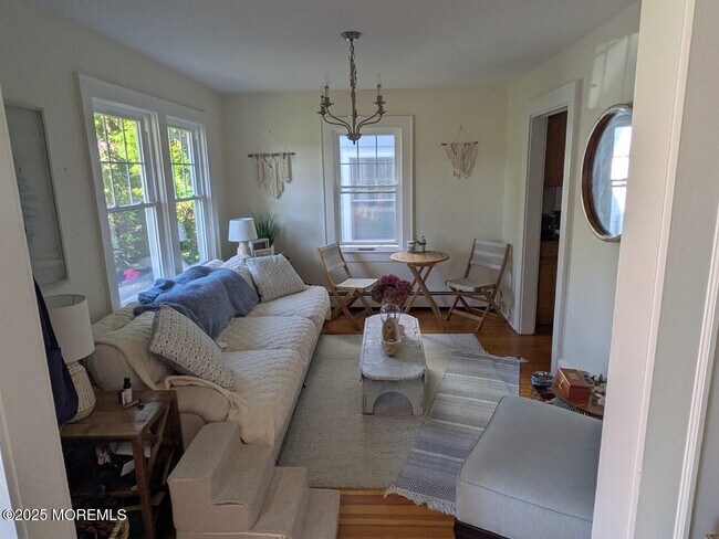 206 Howell Ave in Spring Lake, NJ - Building Photo - Building Photo