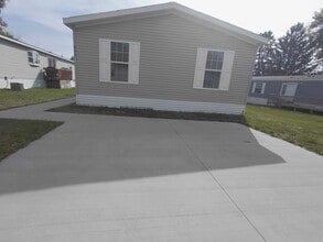 308 22nd St NW in Stewartville, MN - Building Photo - Building Photo