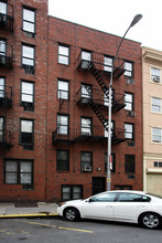 240 W 20th St in New York, NY - Building Photo - Building Photo