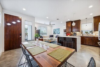 1011 E 12th St in Austin, TX - Building Photo - Building Photo