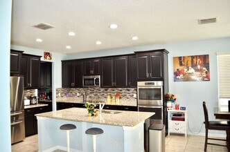 10751 Pleasant Knoll Dr in Tampa, FL - Building Photo - Building Photo