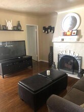 393 Coronado St in Ventura, CA - Building Photo - Building Photo