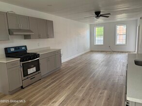 36b Vliet St in Cohoes, NY - Building Photo - Building Photo