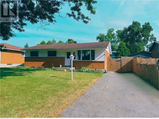 property at 176 Wellesley Crescent