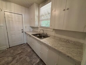 27 Bayview Dr in Columbia, SC - Building Photo - Building Photo